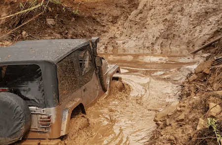 Jeep stuck need winch